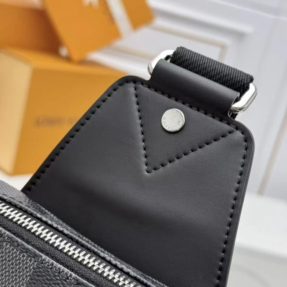 Louis Vuitton Avenue Slingbag Bag - Picture 5 of 6